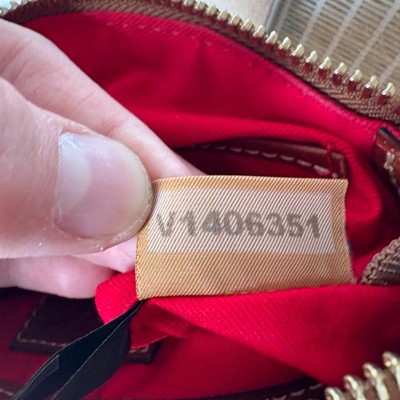 Dooney & Bourke Burgundy and Brown Crossbody Bag In Great Condition! - Picture 12 of 16